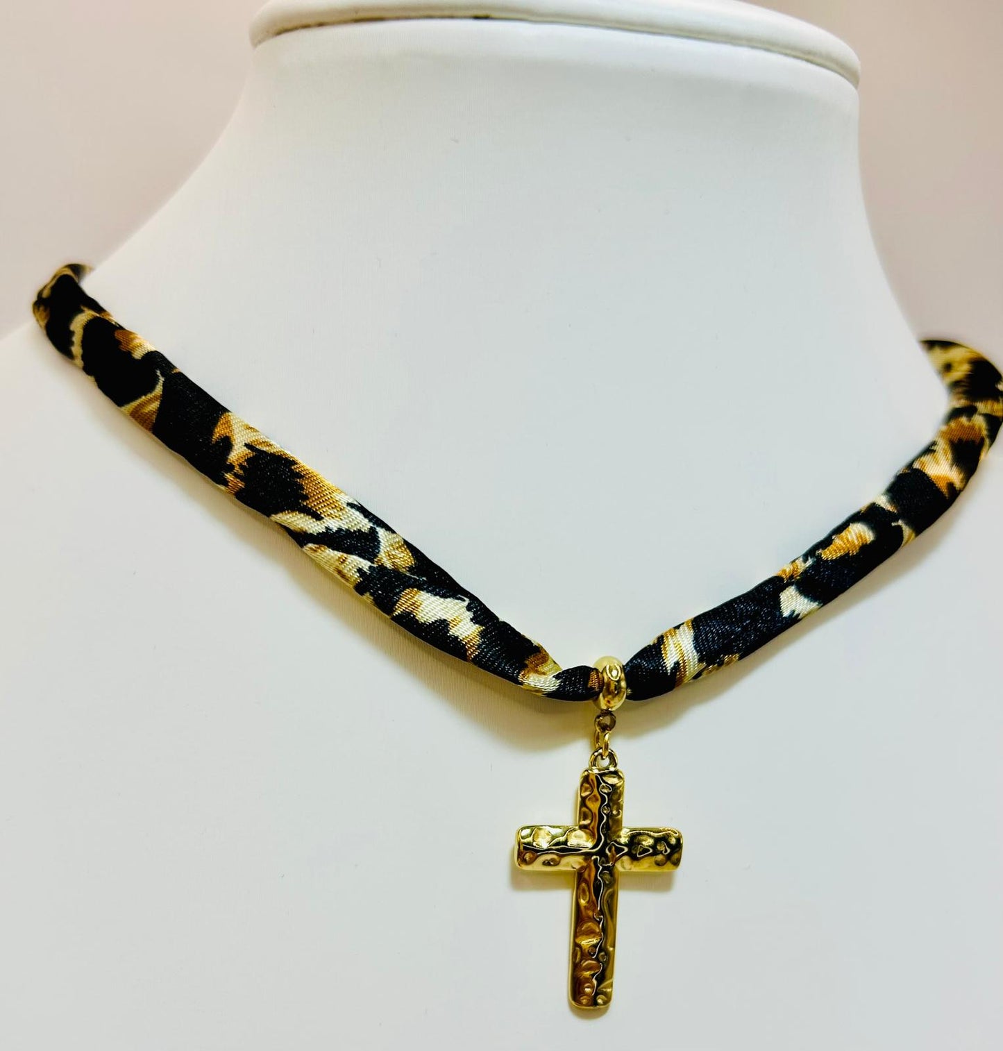 Collana Macucroce