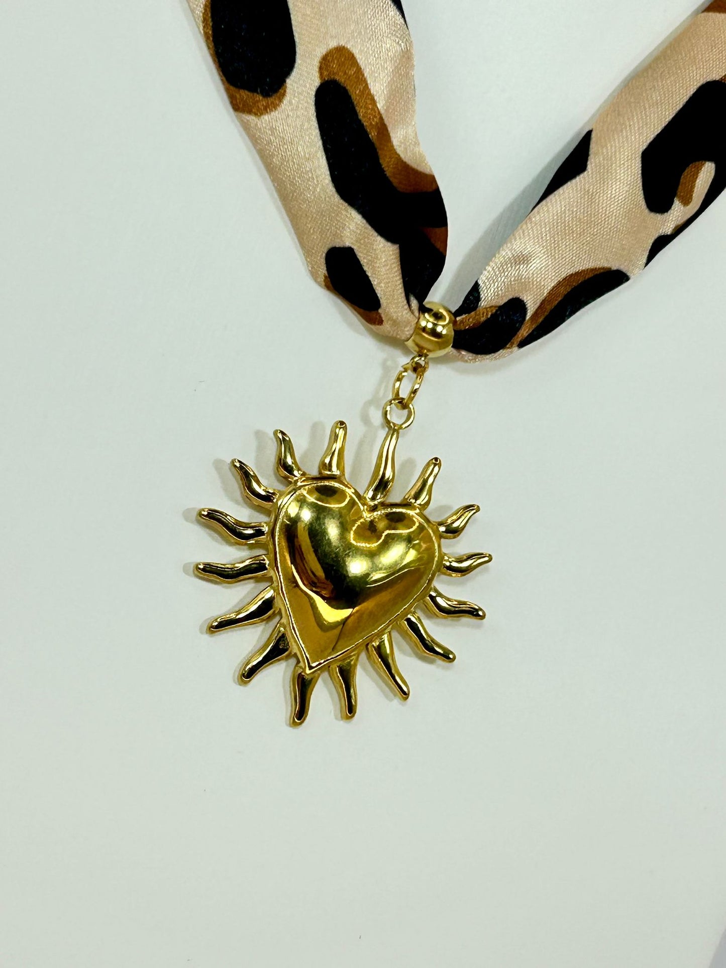 COLLANA MACU RAGGI