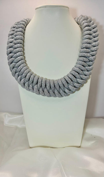 Collana Treccia Luminosa