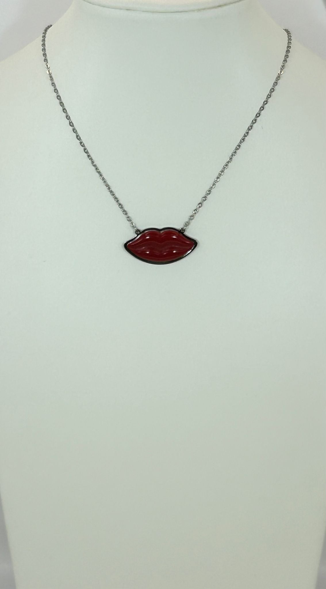 COLLANA KISS ME